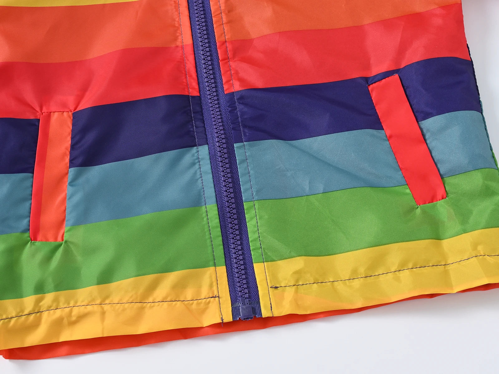 Boys' and girls' jackets are fashionable and comfortable, suitable for children aged 1-7T. Children's jackets