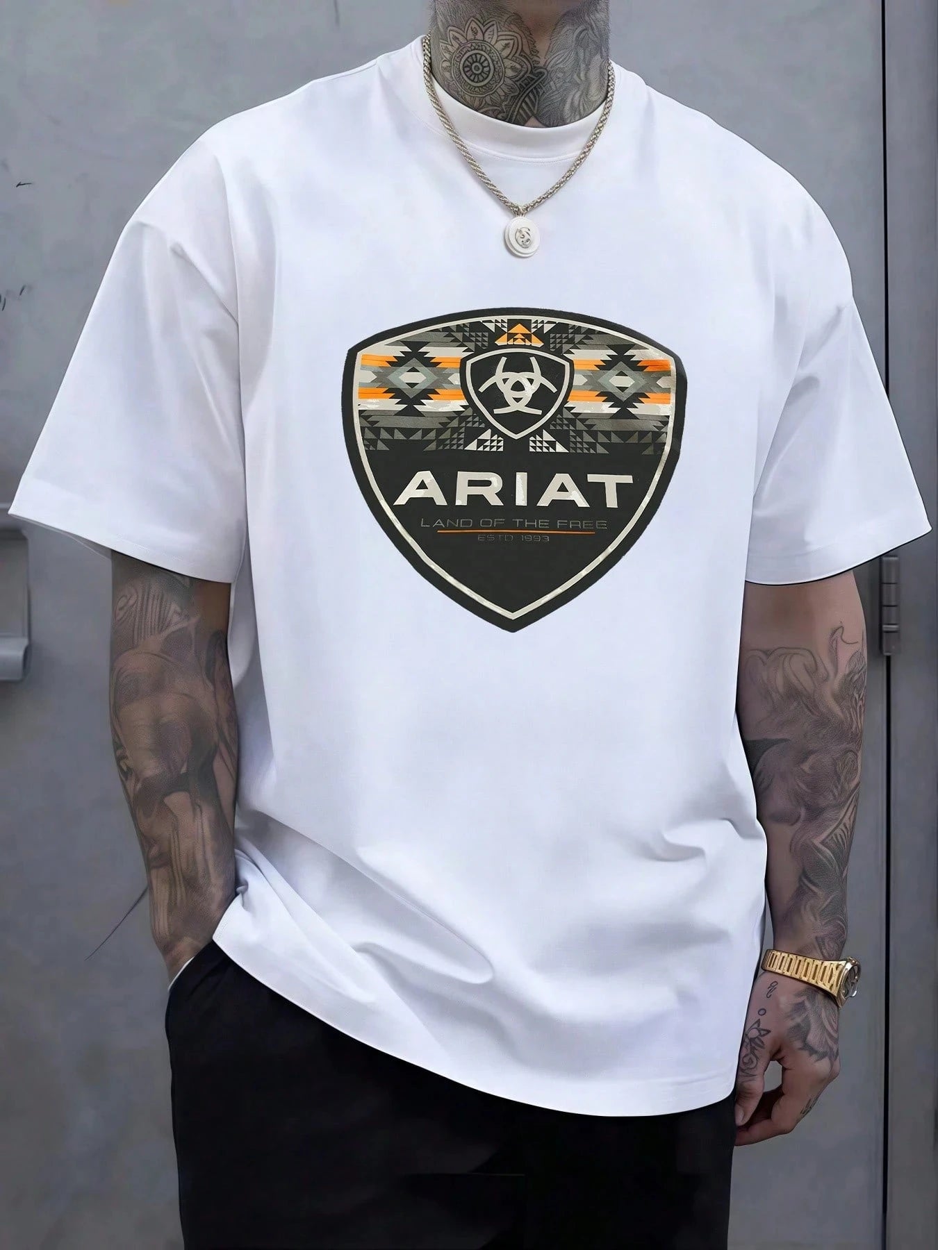 Men's T-shirt Fashion Streetwear Shield Emblem With Geometric Patterns Symbolizing Freedom Heritage And Strength Graphic Tops
